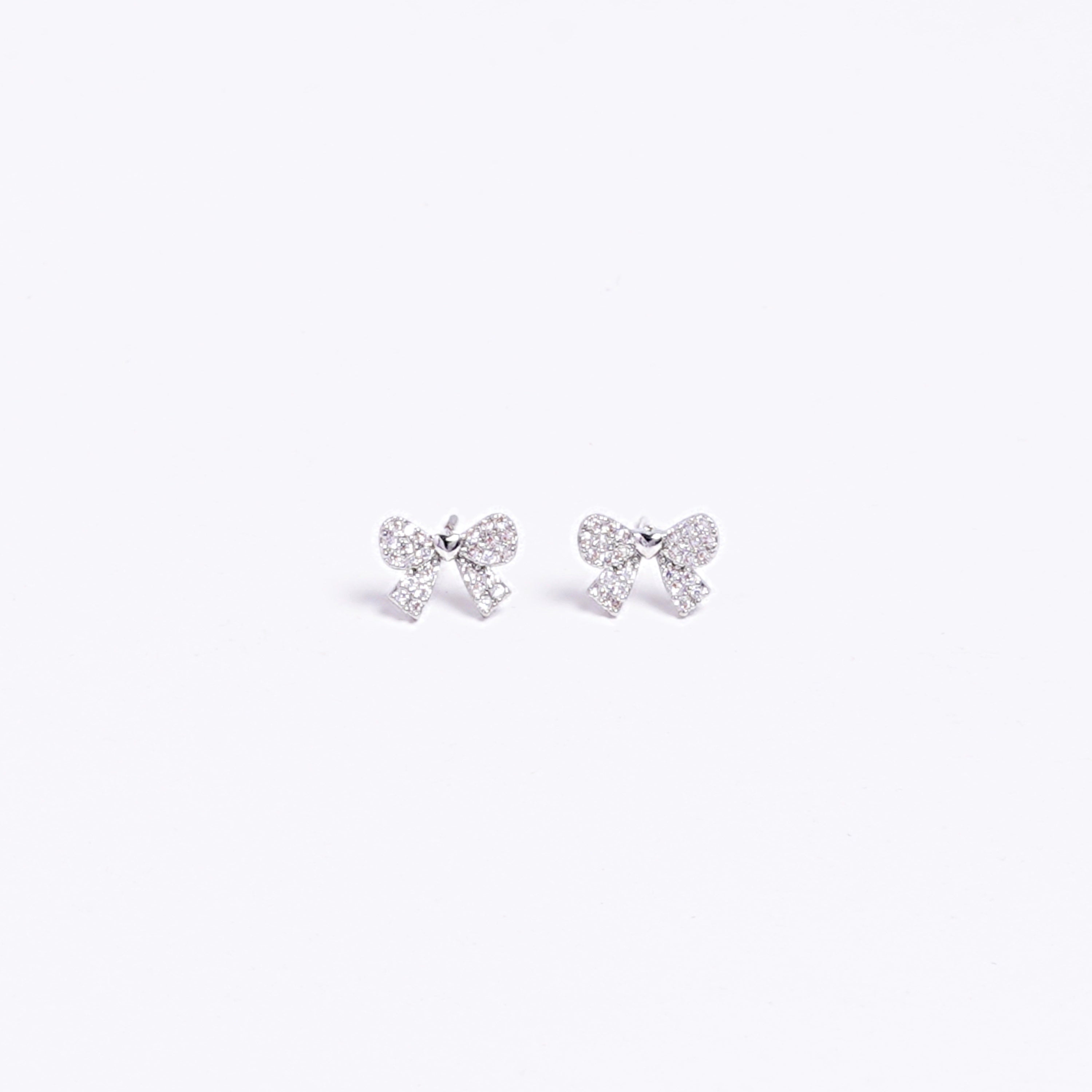 Silver Hearty Bow Studs